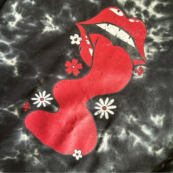 Zoozatz Tie-Dye Graphic Sweatshirt Oversized S Lips & Floral Print - Picture 4 of 7
